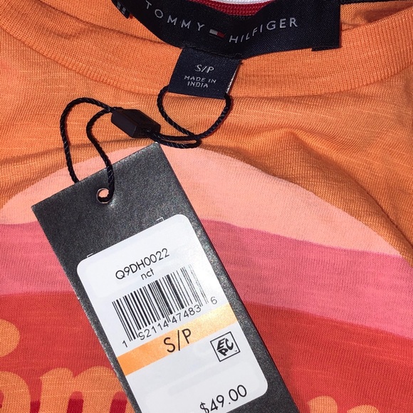 Tommy Hilfiger Tee - Picture 2 of 2